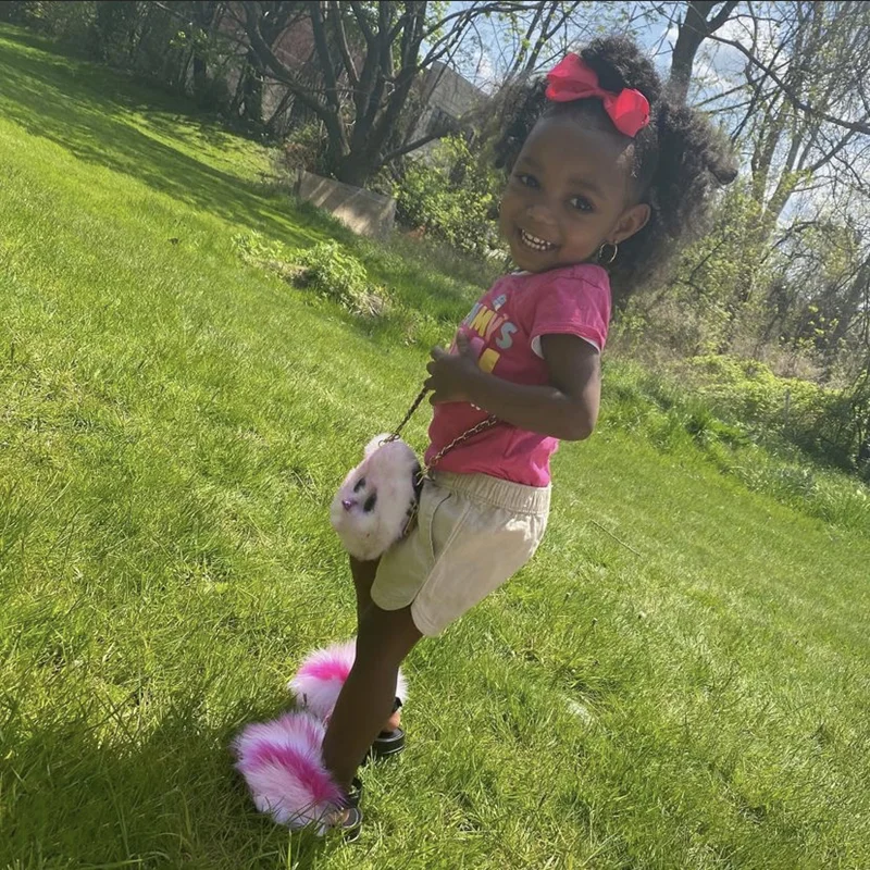 Wholesale mommy and me fur slides Furry Cute Shoes Real Fox Fur Slippers Summer Toddler Fur Slides for kids With elastic Strap, As picture or customized
Wholesale mommy and me fur slides Furry Cute Shoes Real Fox Fur Slippers Summer Toddler Fur Slides for kids With elastic Strap, As picture or customized