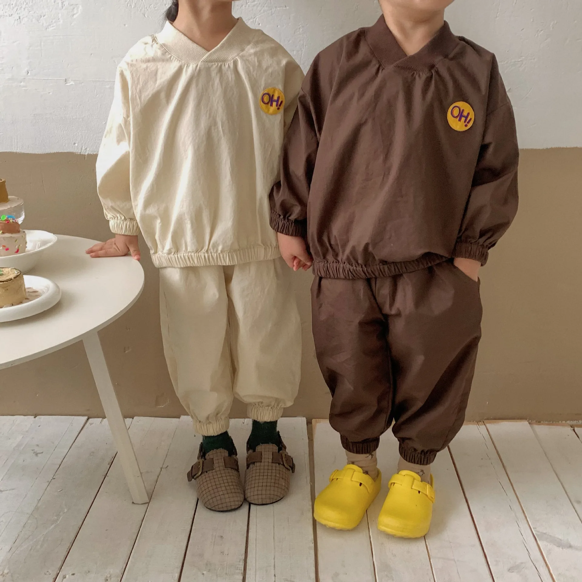 2022 autumn Korean design infant baby 2 pcs cotton clothing set toddler girls boys sweat shirt with pant wholesale Q910060429
2022 autumn Korean design infant baby 2 pcs cotton clothing set toddler girls boys sweat shirt with pant wholesale Q910060429