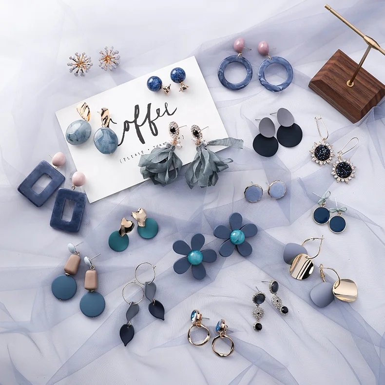 Wholesale Women Dangle Earrings Korean Earrings Flower Tassel Heart Gold Acrylic Unique Stud Earrings for Women 2021, Blue and grey
Wholesale Women Dangle Earrings Korean Earrings Flower Tassel Heart Gold Acrylic Unique Stud Earrings for Women 2021, Blue and grey