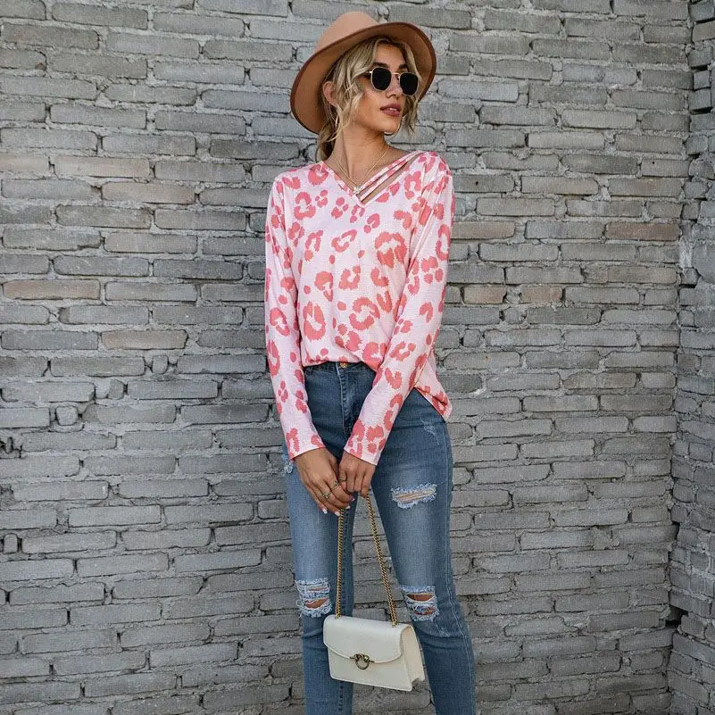 Wholesale Price Leopard Print Women Tops 2020 V-Neck Blouse Long Sleeve Off Shoulder T-Shirt For Women
Wholesale Price Leopard Print Women Tops 2020 V-Neck Blouse Long Sleeve Off Shoulder T-Shirt For Women