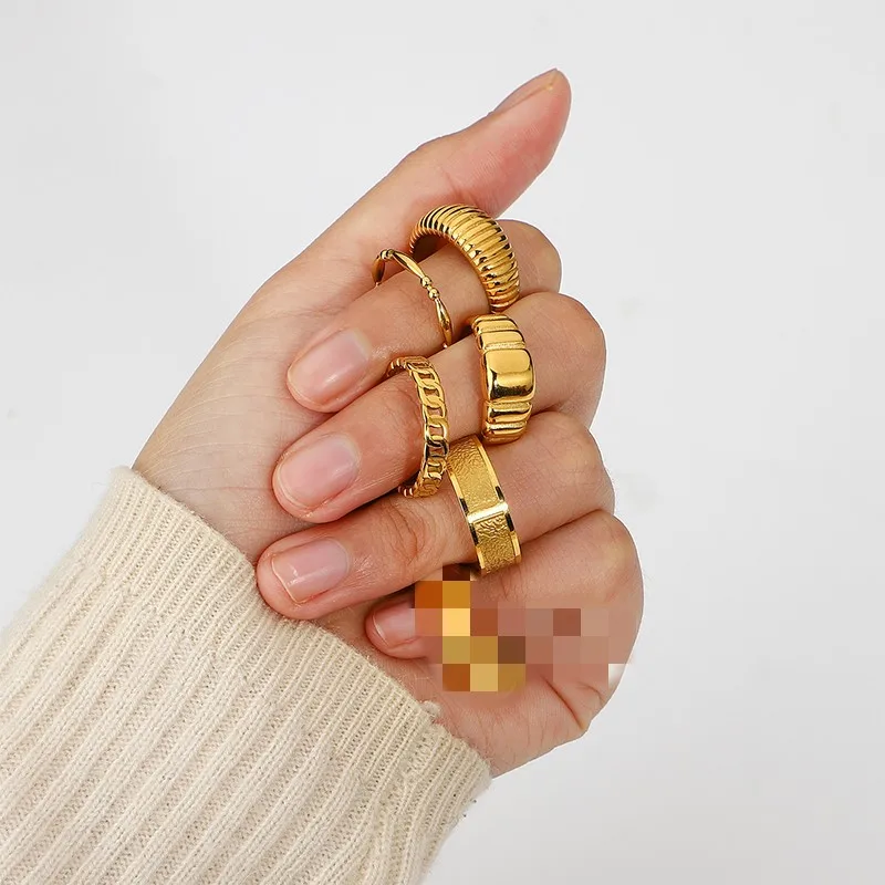 Fashion Gold Croissant Ring 18K Gold Plated Titanium Steel Finger Gold Rings For Women
Fashion Gold Croissant Ring 18K Gold Plated Titanium Steel Finger Gold Rings For Women