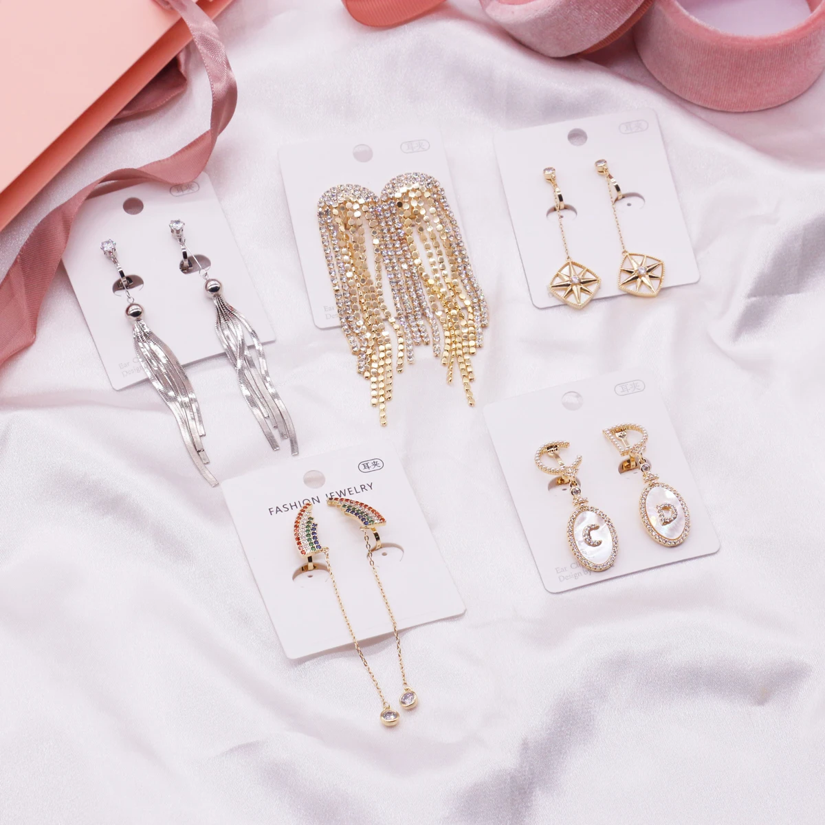 CTWSWU 2021 top sale 18K Gold Multi style charm Long earring clip Tassels for women girl party gift
CTWSWU 2021 top sale 18K Gold Multi style charm Long earring clip Tassels for women girl party gift