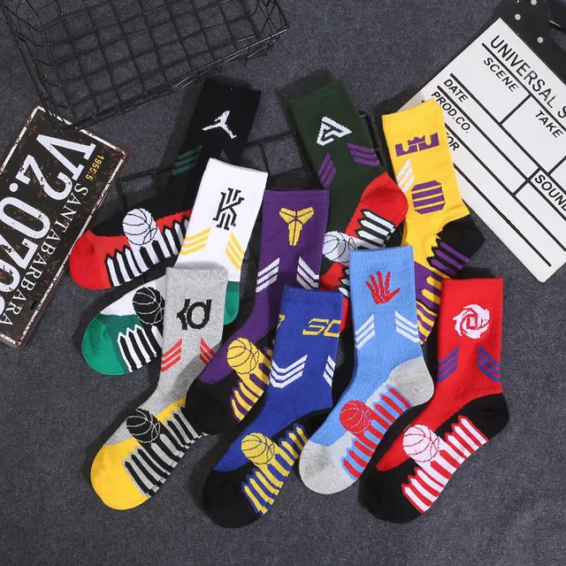 Basketball socks middle high tube student sports socks autumn winter Kobe high waist cotton socks
Basketball socks middle high tube student sports socks autumn winter Kobe high waist cotton socks
