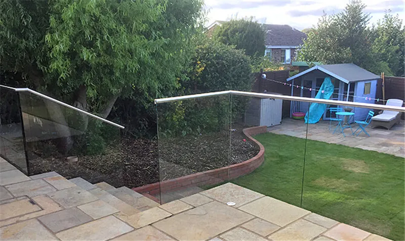 Excellent Tempered Glass Deck Railing With Stainless Steel SS316 Handrail Side Mounted