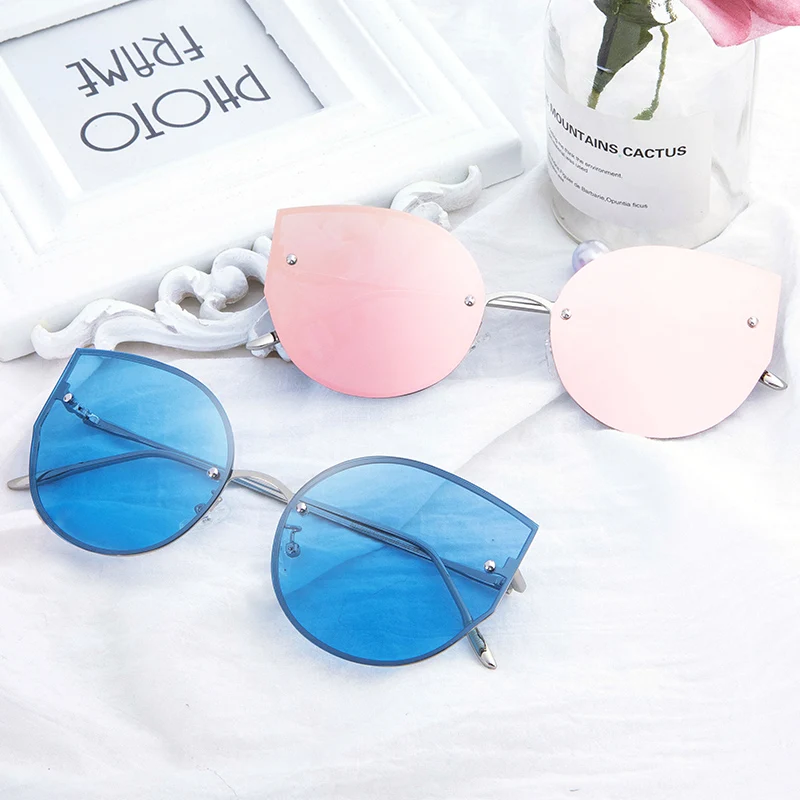 2020 New Arrival Premium Elegant Polarized Rimless Metal Cat Eye Trendy Design Polarized Sunglasses Sun Glasses
2020 New Arrival Premium Elegant Polarized Rimless Metal Cat Eye Trendy Design Polarized Sunglasses Sun Glasses