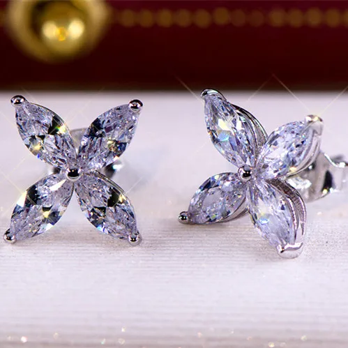 Fashion Simple Cubic Zircon Three Colors Flower Shape Earrings for Women Popular Wedding Birthday Jewelry Gift
Fashion Simple Cubic Zircon Three Colors Flower Shape Earrings for Women Popular Wedding Birthday Jewelry Gift