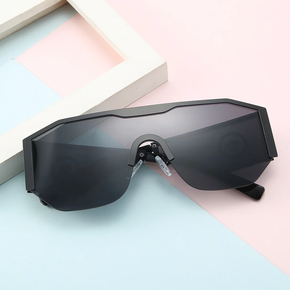 Popular one-piece ultra-large metal frame UV400 fashion women sunglasses, Custom colors
Popular one-piece ultra-large metal frame UV400 fashion women sunglasses, Custom colors