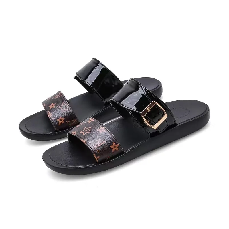 2021 New Fashion Summer Slippers For Men Non-slip Beach Outdoor Platform men slippers sandals leather slippers, White,red.black
2021 New Fashion Summer Slippers For Men Non-slip Beach Outdoor Platform men slippers sandals leather slippers, White,red.black