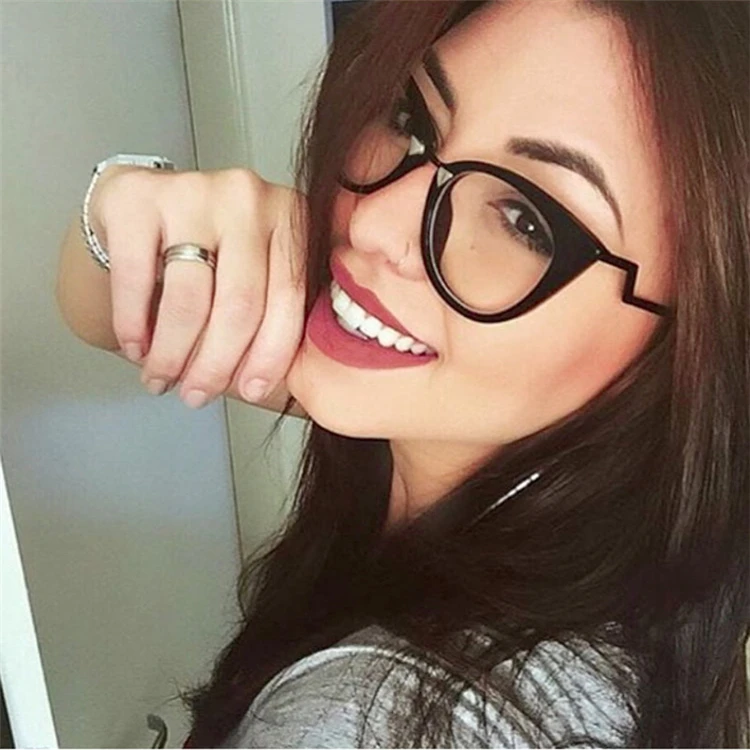 hot sale wholesale low price trendy eyewear frames optical glasses for women, Custom colors
hot sale wholesale low price trendy eyewear frames optical glasses for women, Custom colors