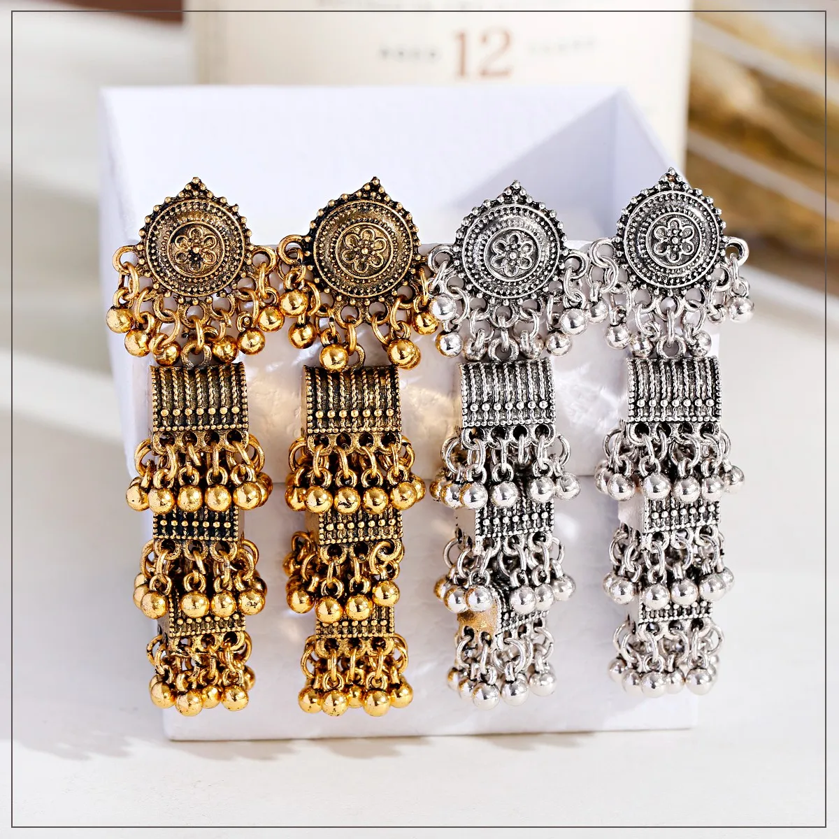 Ethnic Style Fashion Long Earrings Vintage Gold Color 3-Layer Lock Bell Pendant Bead Geometric Pattern Beads Tassel Earring, Gold/silver
Ethnic Style Fashion Long Earrings Vintage Gold Color 3-Layer Lock Bell Pendant Bead Geometric Pattern Beads Tassel Earring, Gold/silver