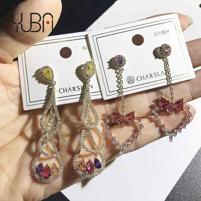 Random S925 Silver Needle Micro-inlaid Geometric Zircon Heart Geometric Earrings Women
Random S925 Silver Needle Micro-inlaid Geometric Zircon Heart Geometric Earrings Women