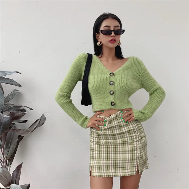 Plaid skirt female 2021 summer new high waist wind short skirt was thinner split a-line skirt
Plaid skirt female 2021 summer new high waist wind short skirt was thinner split a-line skirt