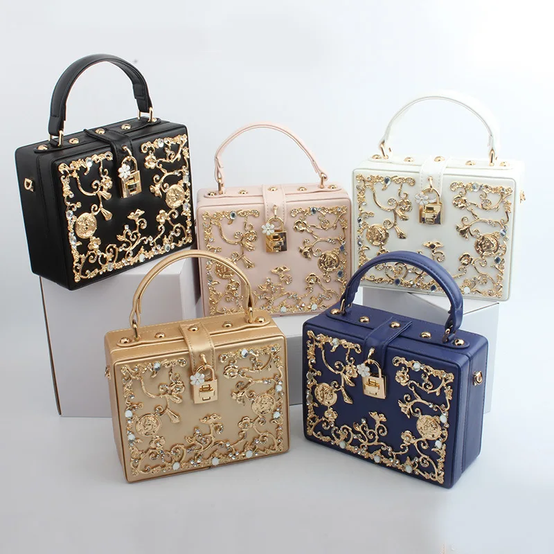 Luxury Ladies Chain Purses Rough Diamonds Women Hand Bags, White, red, blue, black, pink, gold
Luxury Ladies Chain Purses Rough Diamonds Women Hand Bags, White, red, blue, black, pink, gold