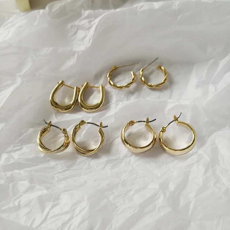 Vintage Temperament Irregular Geometric Round Wave Twist C Shaped Hoop Earrings for Women
Vintage Temperament Irregular Geometric Round Wave Twist C Shaped Hoop Earrings for Women