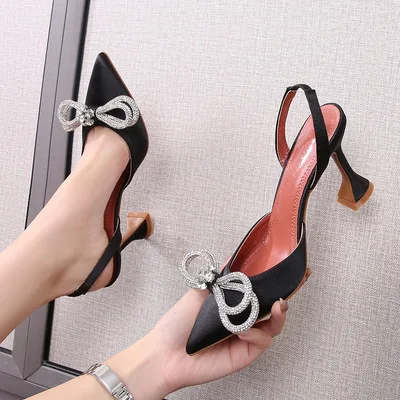 2021 New Pointed Toe Perspex High Heel Women Pumps Crystal Rhinestone Bowknot Ladies Party Wedding Shoes
2021 New Pointed Toe Perspex High Heel Women Pumps Crystal Rhinestone Bowknot Ladies Party Wedding Shoes