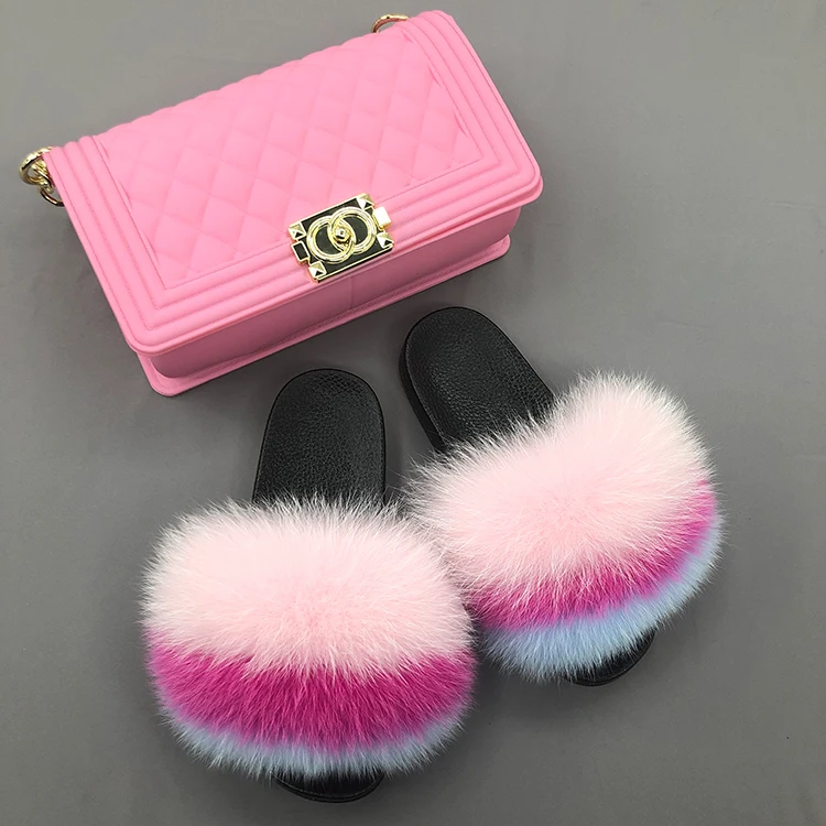 Cute pink real fox fur slides matching jelly purse furry fur slides and purse set, Customized color
Cute pink real fox fur slides matching jelly purse furry fur slides and purse set, Customized color