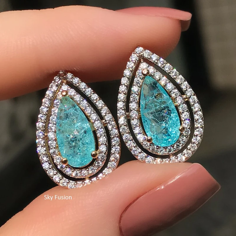 18K Gold Plated Silver Brilliant Pear Cut Simulated Aquamarine Cubic Zirconia Stud Earrings, Aqua
18K Gold Plated Silver Brilliant Pear Cut Simulated Aquamarine Cubic Zirconia Stud Earrings, Aqua