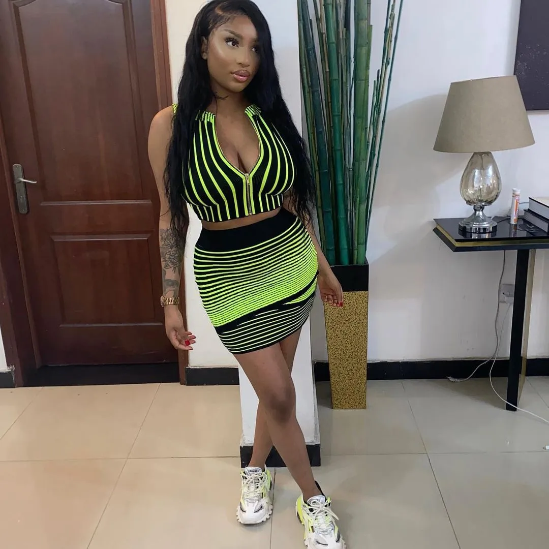 New Nightclub Women Sexy Crop Top and Mini Skirt Suits Casual Print Halter Tank Top And Shorts Set Of 2 Pieces, Green
New Nightclub Women Sexy Crop Top and Mini Skirt Suits Casual Print Halter Tank Top And Shorts Set Of 2 Pieces, Green