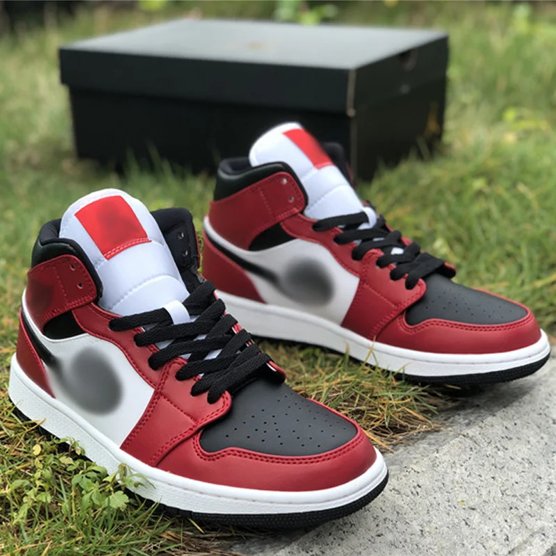 Original Quality AJ Fashion Flat Shoes 1:1 Men Genuine Leather Sports Shoes Red Women Casual Sneakers Tick Basketball Shoes
Original Quality AJ Fashion Flat Shoes 1:1 Men Genuine Leather Sports Shoes Red Women Casual Sneakers Tick Basketball Shoes