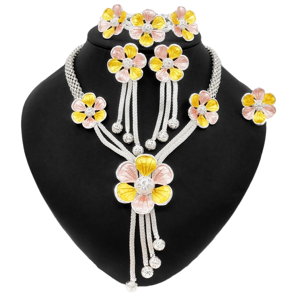 Dubai Gold Necklace Bracelet Rings Jewelry Sets Gold Plated Flower Tassel New Design Gift Bridal Dating Luxury Fashion For Lady
Dubai Gold Necklace Bracelet Rings Jewelry Sets Gold Plated Flower Tassel New Design Gift Bridal Dating Luxury Fashion For Lady