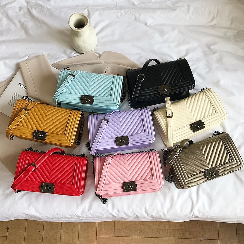 2021 New Fashion Luxury Embroidered Lock Chain Women Square Bag Messenger Bag Handbag For Ladies
2021 New Fashion Luxury Embroidered Lock Chain Women Square Bag Messenger Bag Handbag For Ladies