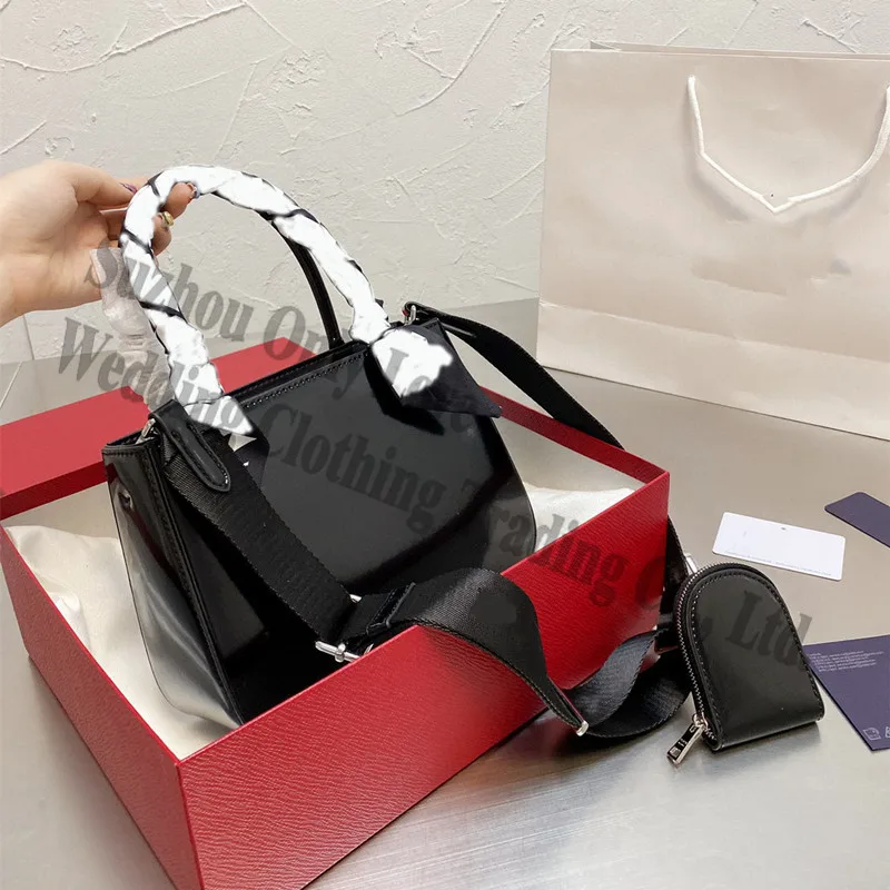 Luxury Genuine Leather Middle Black Hand Bags Tote Ladies High Capacity Shoulder bag with Scarves Women Crossbody bag
Luxury Genuine Leather Middle Black Hand Bags Tote Ladies High Capacity Shoulder bag with Scarves Women Crossbody bag