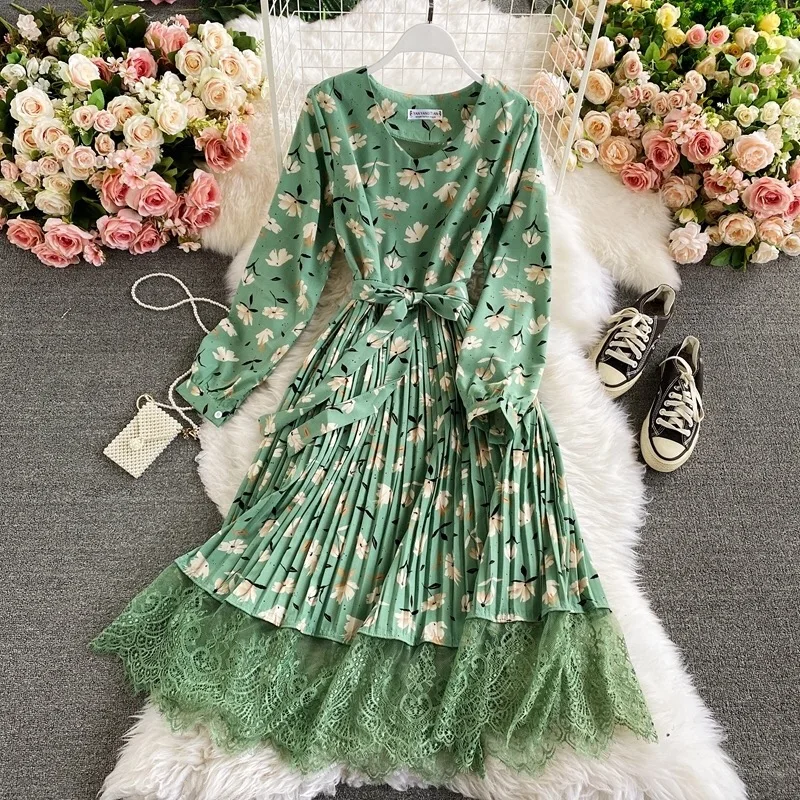 Hot selling Women Western Dress Foral Print Pleated Lace Hem Slim Vintage Long Women Dress
Hot selling Women Western Dress Foral Print Pleated Lace Hem Slim Vintage Long Women Dress