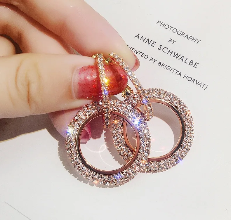 Women New Arrival Korean Retro Geometric Circle Diamond Earrings Female S925 Jewelry Personality Fashion Earrings
Women New Arrival Korean Retro Geometric Circle Diamond Earrings Female S925 Jewelry Personality Fashion Earrings