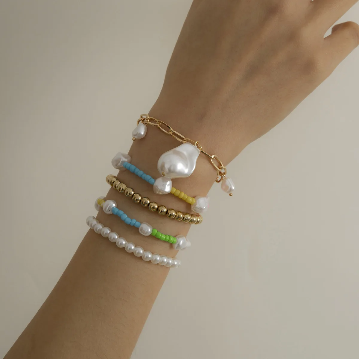 Fashion Retro Baroque Pearl Bracelet Paper Clip Chunky Chain Bracelet 18K Gold Rice Bead Bracelet Set Jewelry For Women, As the picture shows
Fashion Retro Baroque Pearl Bracelet Paper Clip Chunky Chain Bracelet 18K Gold Rice Bead Bracelet Set Jewelry For Women, As the picture shows