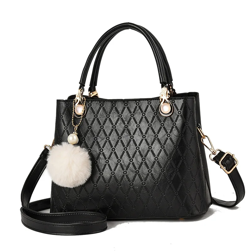 DL090 22 Fashion designer bag ladies handbag PU leather shoulder bag pompom pendant with rhombus handbag handbags, Red, , black, , gray, army green,
DL090 22 Fashion designer bag ladies handbag PU leather shoulder bag pompom pendant with rhombus handbag handbags, Red, , black, , gray, army green,