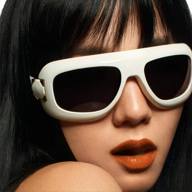 04002 Unique 2023 Luxury Custom Logo Shades men white Designer Brand Sun Glasses women Square wrap around fashion sunglasses 
04002 Unique 2023 Luxury Custom Logo Shades men white Designer Brand Sun Glasses women Square wrap around fashion sunglasses