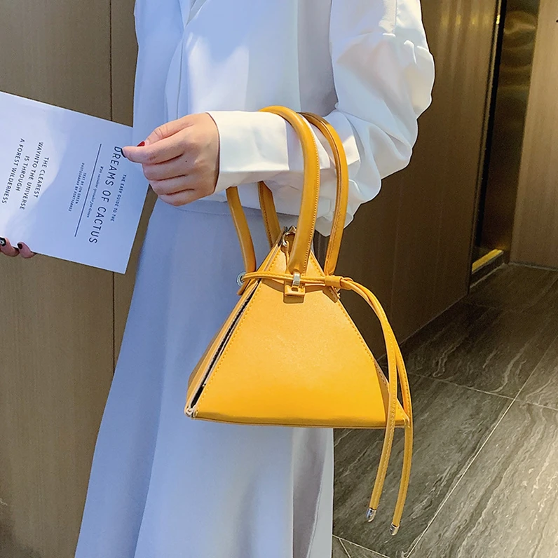 XP1218 2021 wholesale supplier personality triangle bag casual shoulder messenger stitching handbags for gift
XP1218 2021 wholesale supplier personality triangle bag casual shoulder messenger stitching handbags for gift