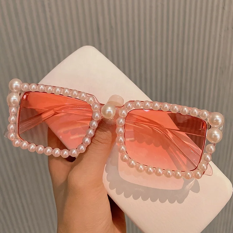 New style luxury semi pearl square sunglasses women retro small sun glasses diamond beach sunglasses 2021
New style luxury semi pearl square sunglasses women retro small sun glasses diamond beach sunglasses 2021