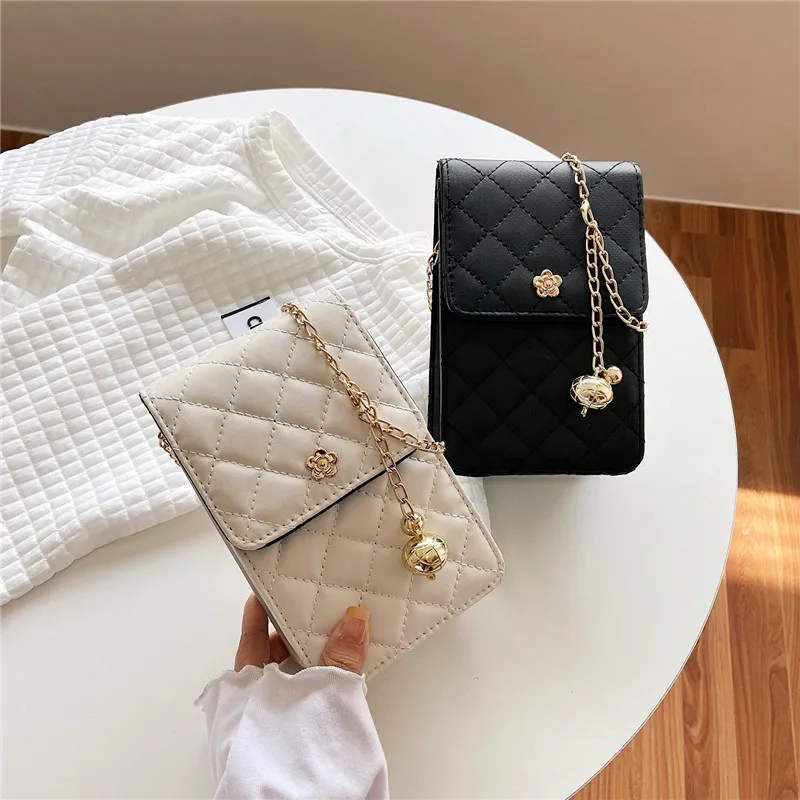 Custom Single slant women shoulder phone bag,side bags for girls shoulder,mobile phone shoulder bag 2021 ladies women handbags, Avaliable
Custom Single slant women shoulder phone bag,side bags for girls shoulder,mobile phone shoulder bag 2021 ladies women handbags, Avaliable