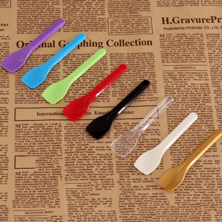 8-Color Plastic Disposable Spoon Cute Creative Portable Shovel Ice Cream Cake Spoon, Multicolor
8-Color Plastic Disposable Spoon Cute Creative Portable Shovel Ice Cream Cake Spoon, Multicolor