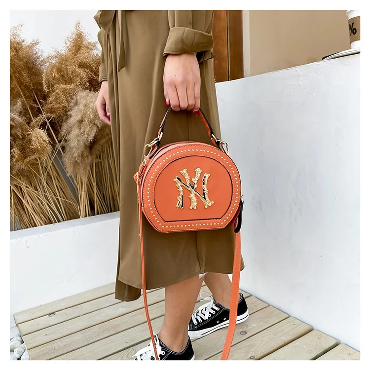 trendy women luxury handbags Wholesale saddle Ladies Messenger Crossbody Bag handbags for women, Black
trendy women luxury handbags Wholesale saddle Ladies Messenger Crossbody Bag handbags for women, Black