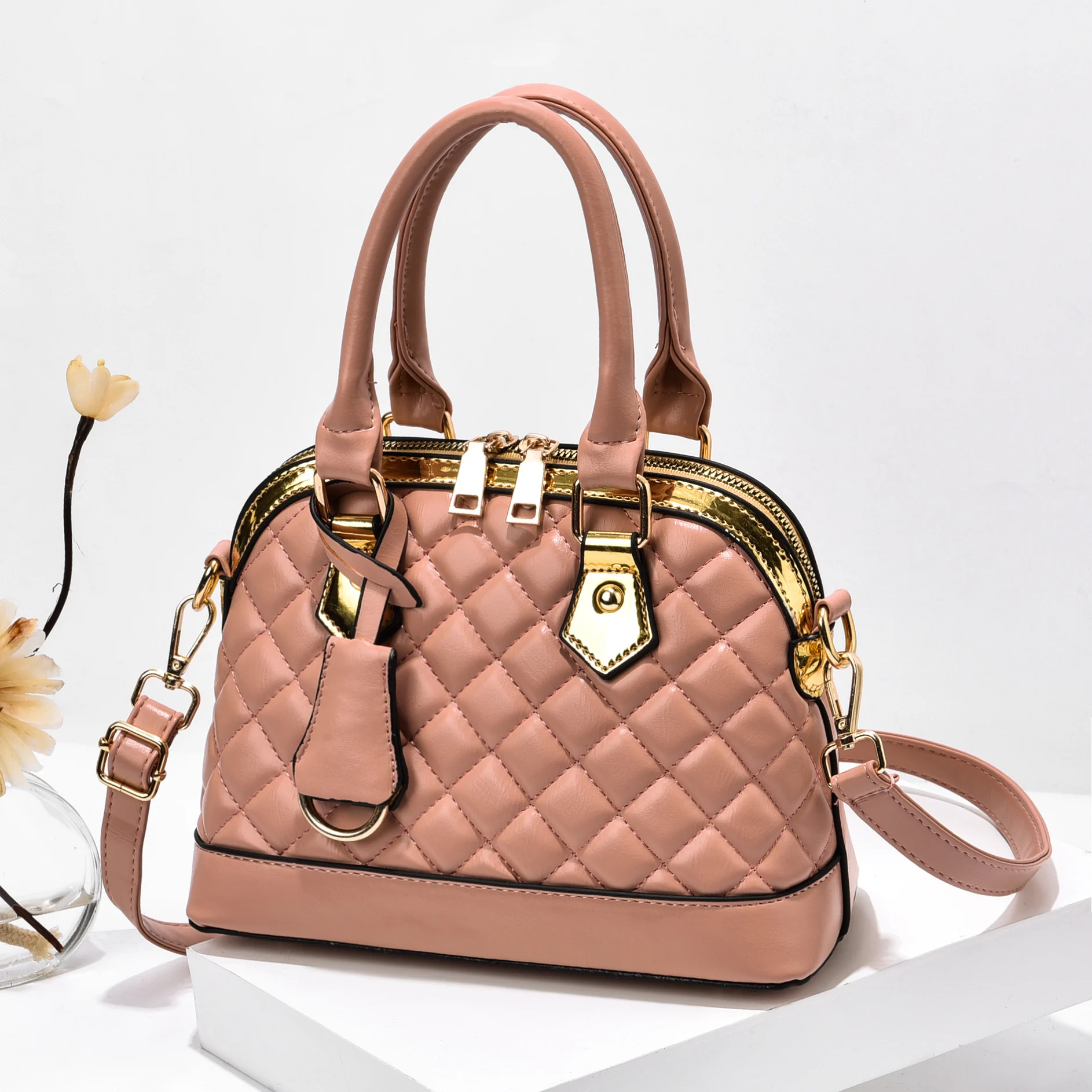 Factory new classic diamond plaid zipper women hand bags handbags shoulder cross body bag shell large capacity 
Factory new classic diamond plaid zipper women hand bags handbags shoulder cross body bag shell large capacity