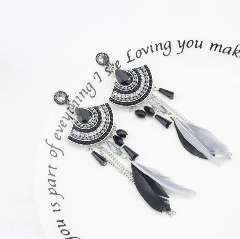 Bohe zircon diamond earrings feather tassel earrings jewelry fringe earrings for women
Bohe zircon diamond earrings feather tassel earrings jewelry fringe earrings for women