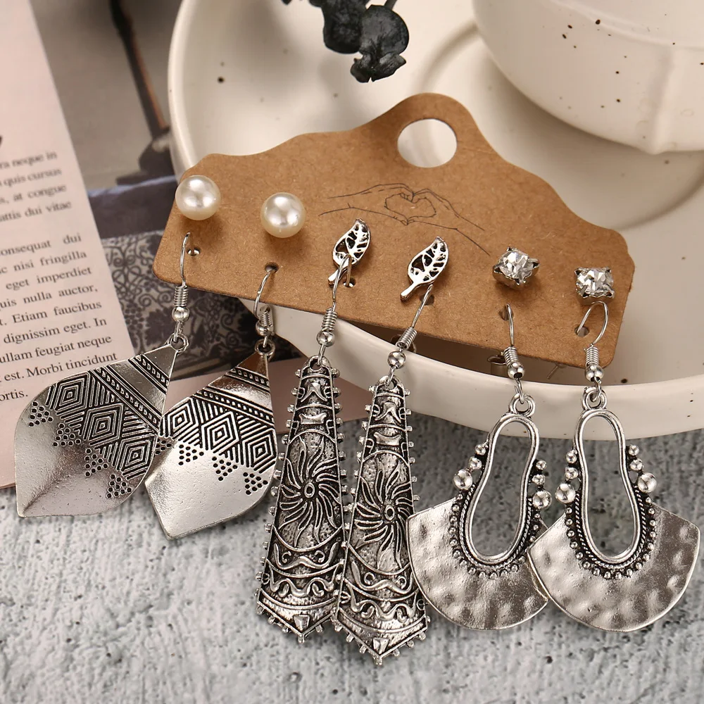 Bohemian Jewelry Vintage Stud Earring Set 6 Pairs Dangle Statement Earrings Moon Designer Antique Silver Hoop Earrings Set, As pics shows
Bohemian Jewelry Vintage Stud Earring Set 6 Pairs Dangle Statement Earrings Moon Designer Antique Silver Hoop Earrings Set, As pics shows