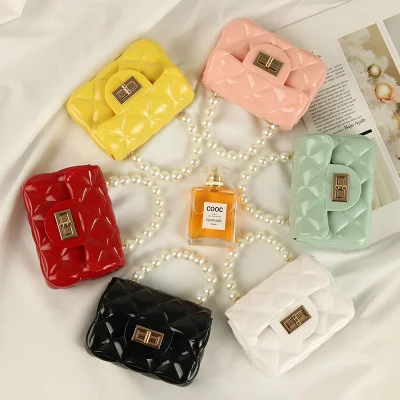 Kids Handbags With High Quality Purse Kids With Pearl Princess Design Mini Girl Handbags For Cute Girl
Kids Handbags With High Quality Purse Kids With Pearl Princess Design Mini Girl Handbags For Cute Girl