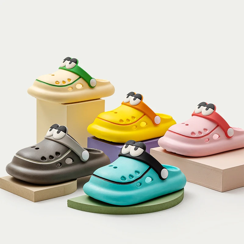 2022 New Arrival Cheerful Mario Kids Slippers Children Hole Shoes Boys girls Cute Cartoon Sandals
2022 New Arrival Cheerful Mario Kids Slippers Children Hole Shoes Boys girls Cute Cartoon Sandals
