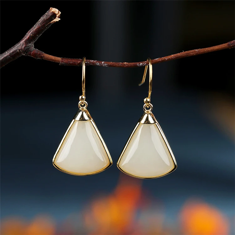 S925 sterling silver gold-plated elegant geometric Hetian jade eardrops simple high-end women's earrings wholesale AP2
S925 sterling silver gold-plated elegant geometric Hetian jade eardrops simple high-end women's earrings wholesale AP2