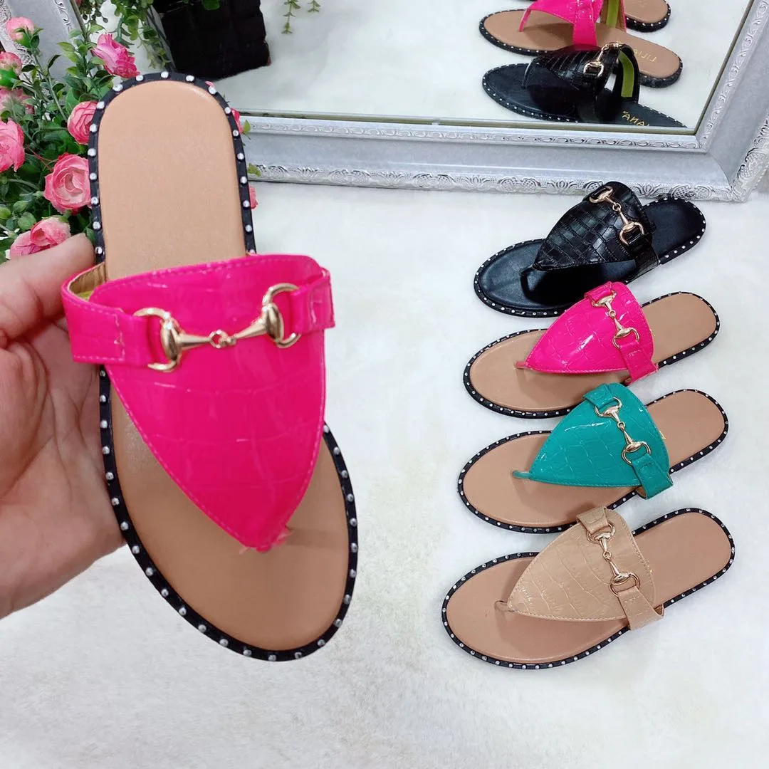 Summer 2020 European and American women slippers casual flip-flop fashion flip-flops
Summer 2020 European and American women slippers casual flip-flop fashion flip-flops