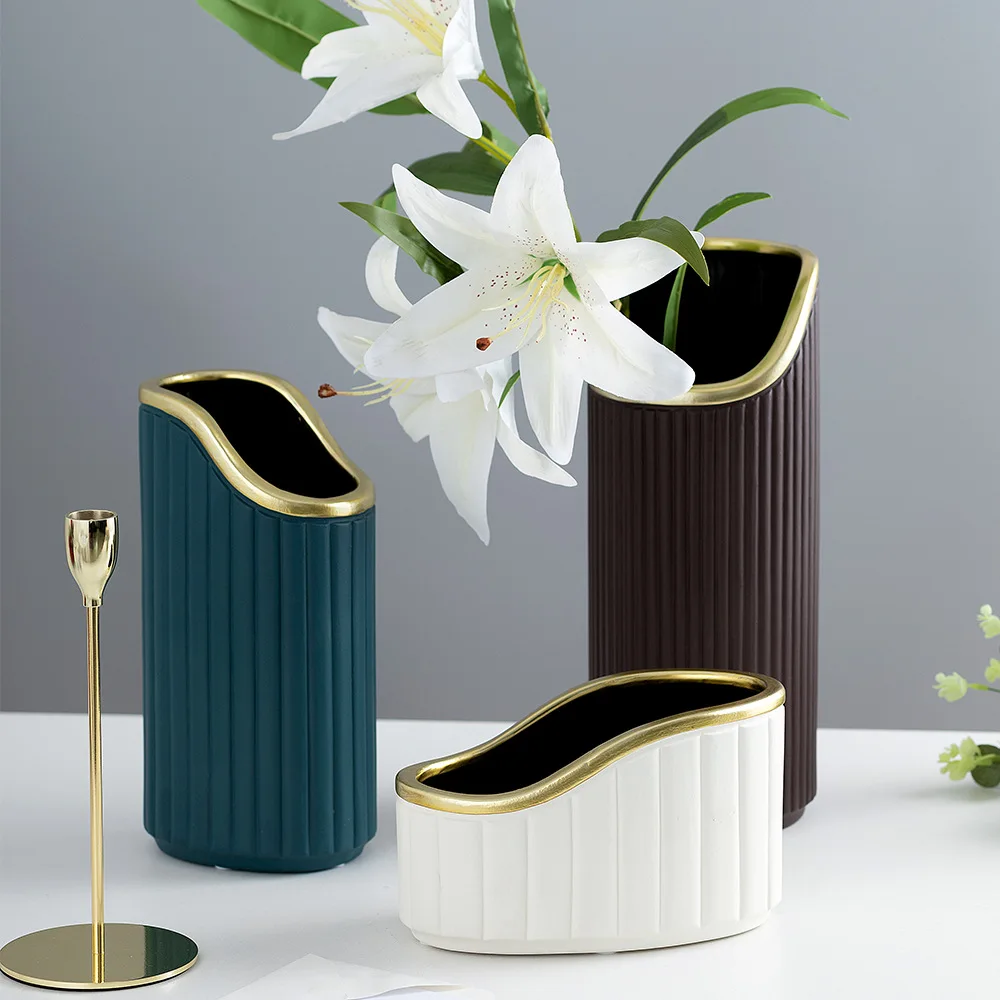 Wholesale Classic spanish House Home Ceramic Vase With Gold Edge Room Decoration Modern Simple Ceramic Crafts
Wholesale Classic spanish House Home Ceramic Vase With Gold Edge Room Decoration Modern Simple Ceramic Crafts