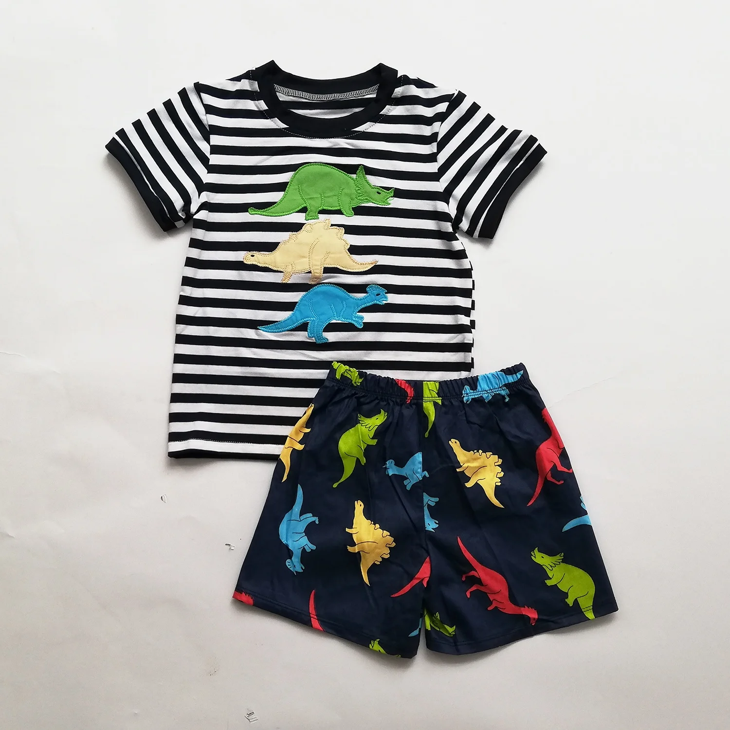 2020 children dinosaur applique woven shorts cotton outfit boys clothing set for summer
2020 children dinosaur applique woven shorts cotton outfit boys clothing set for summer