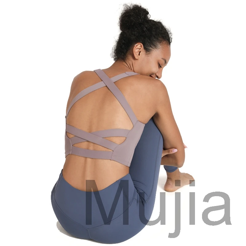 Wholesale women open back fitness tops custom logo breathable soft fabric workout training running sports yoga bra, As you see or oem
Wholesale women open back fitness tops custom logo breathable soft fabric workout training running sports yoga bra, As you see or oem