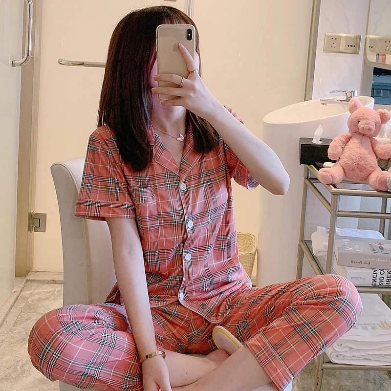 Wholesale women's Cute Pajamas Summer Short Sleeve Pants 2Pcs Sets Home Wear Soft Milk Silk Cartoons Button Sleepwear For Women, As picture show
Wholesale women's Cute Pajamas Summer Short Sleeve Pants 2Pcs Sets Home Wear Soft Milk Silk Cartoons Button Sleepwear For Women, As picture show