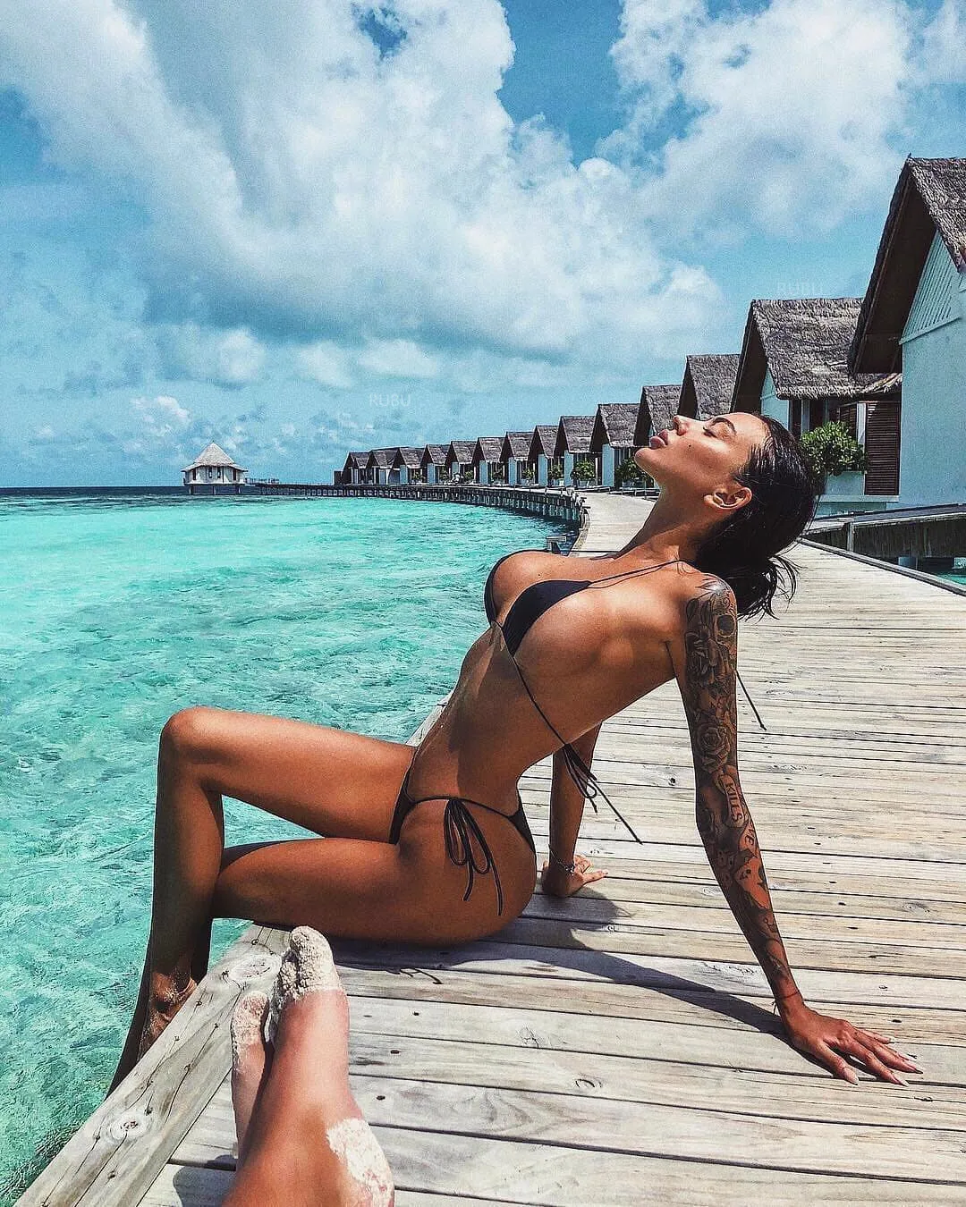 2021 wholesale custom logo sexy two piece thong bikini swimwear bathing suit swimsuit beachwear
2021 wholesale custom logo sexy two piece thong bikini swimwear bathing suit swimsuit beachwear