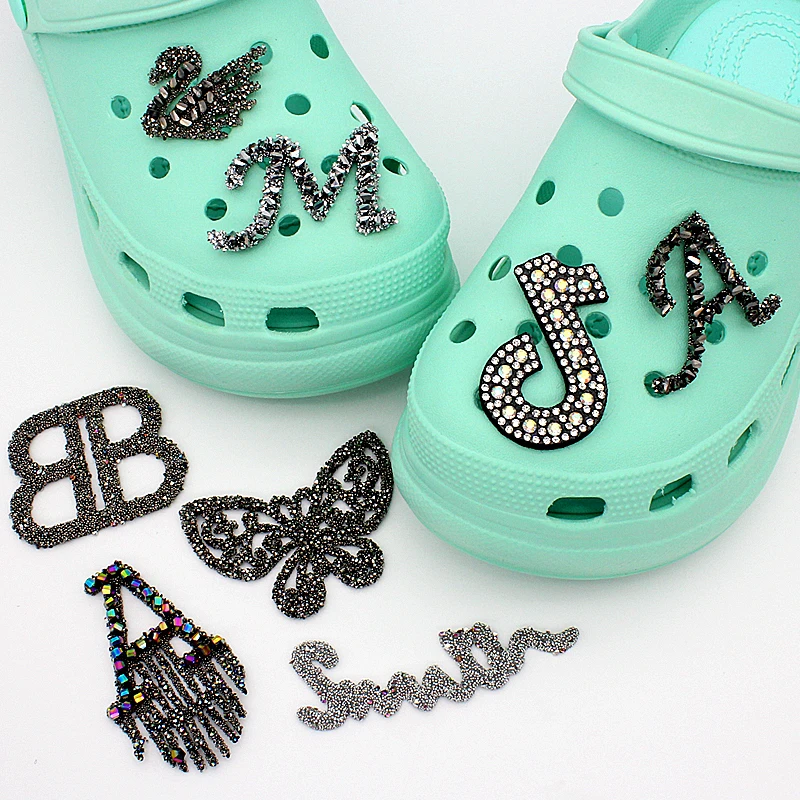 Durable pvc shoes charms high quality luxury designer croc pearls charms and designer patches famous brands
Durable pvc shoes charms high quality luxury designer croc pearls charms and designer patches famous brands