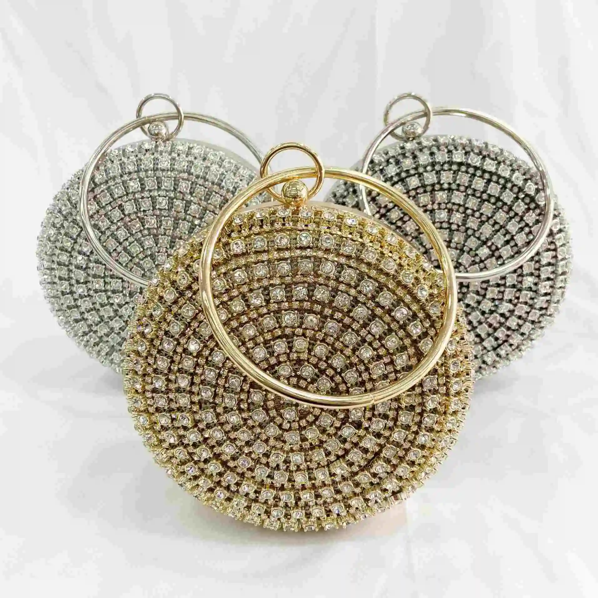 New arrivals diamond bags girls party hand bag for ladies evening round handbags young woman luxury purses
New arrivals diamond bags girls party hand bag for ladies evening round handbags young woman luxury purses
